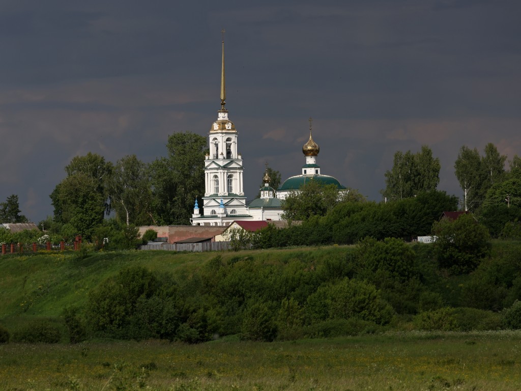 Церковь Усекновения главы Иоанна Предтечи, Кибергино (Тейковский район, Ивановская область). общий вид в ландшафте