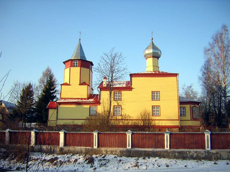 Заянье. Церковь Николая Чудотворца (деревянная, старая). общий вид в ландшафте