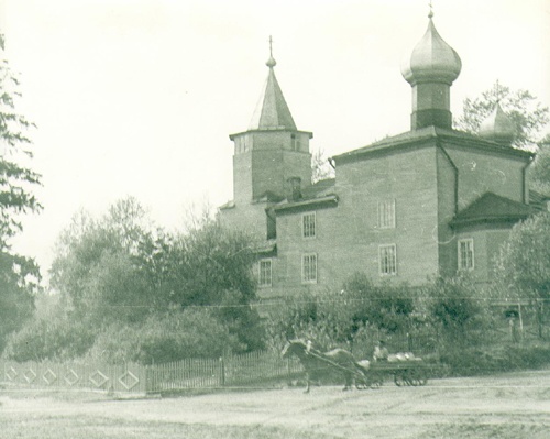 Церковь Николая Чудотворца (деревянная, старая), Заянье (Плюсский район, Псковская область). архивная фотография, С фотографии 1967 г