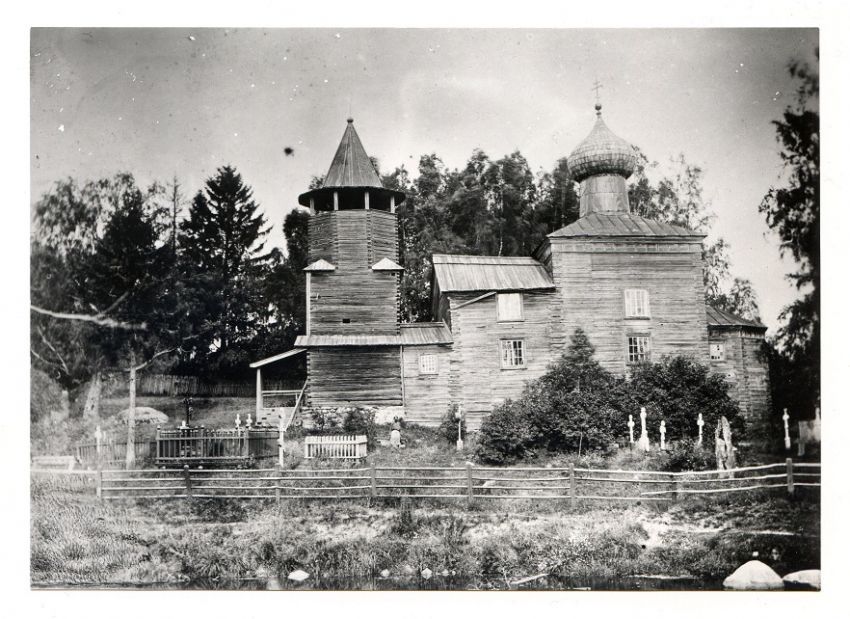 Церковь Николая Чудотворца (деревянная, старая), Заянье (Плюсский район, Псковская область). архивная фотография, Частная коллекция. Фото 1870-х годов