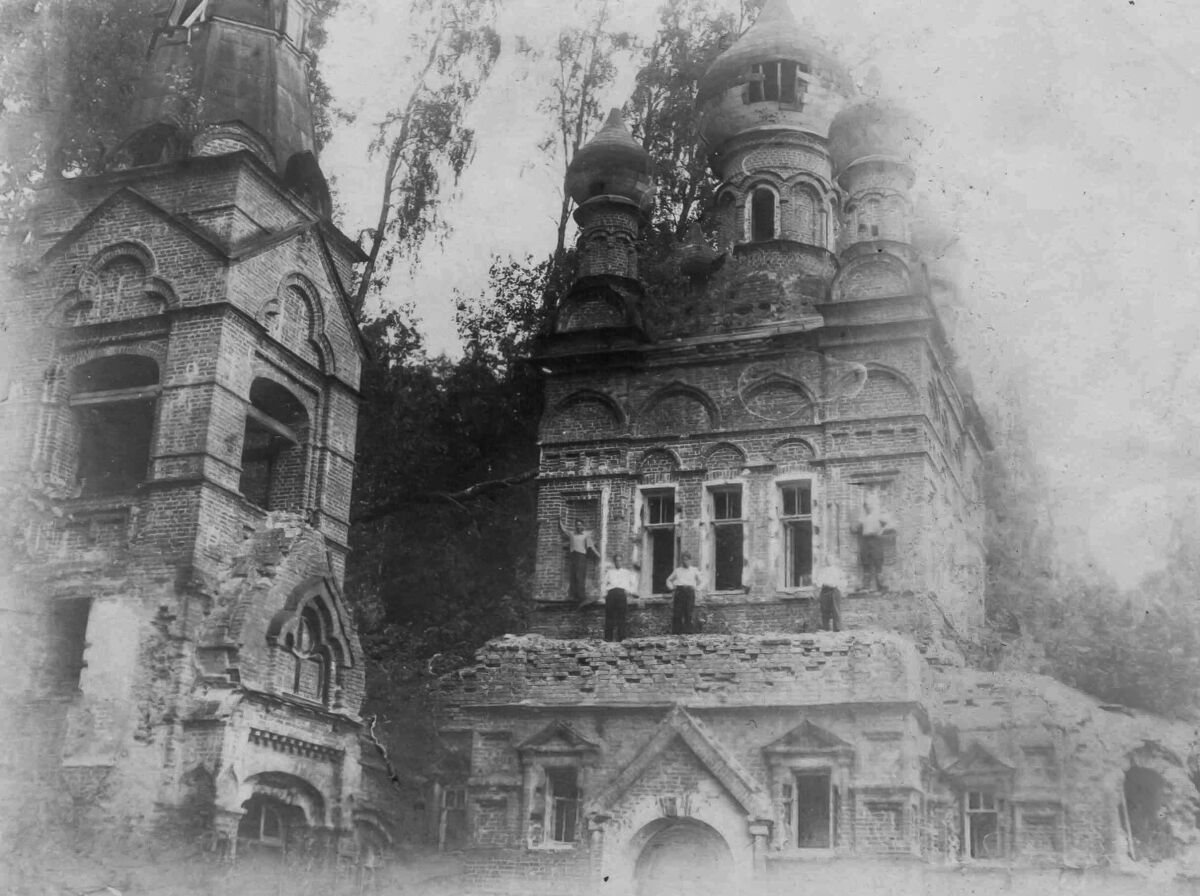 Церковь Успения Пресвятой Богородицы, Доложск, урочище (Сланцевский район, Ленинградская область). архивная фотография, Фото с сайта pastvu.com