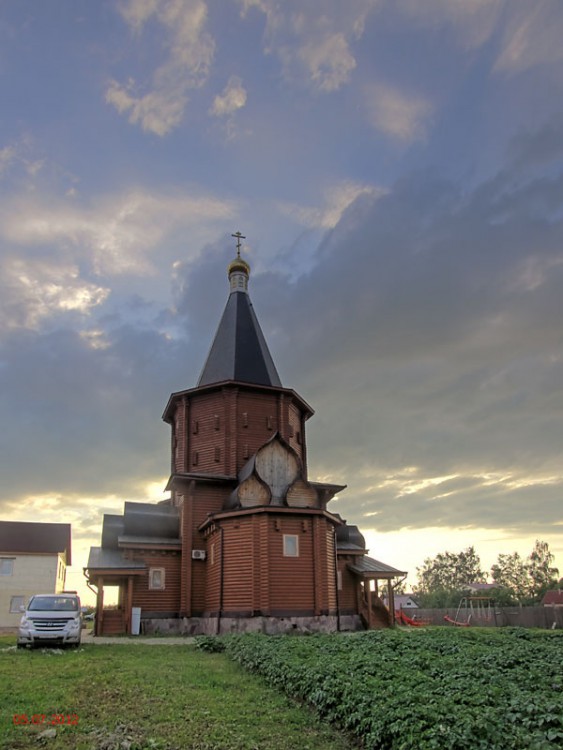 Лотошино. Церковь Серафима Саровского. фасады