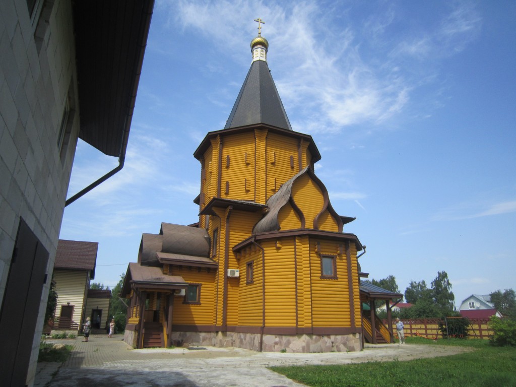 Церковь Серафима Саровского, Лотошино (Лотошинский городской округ, Московская область). фасады