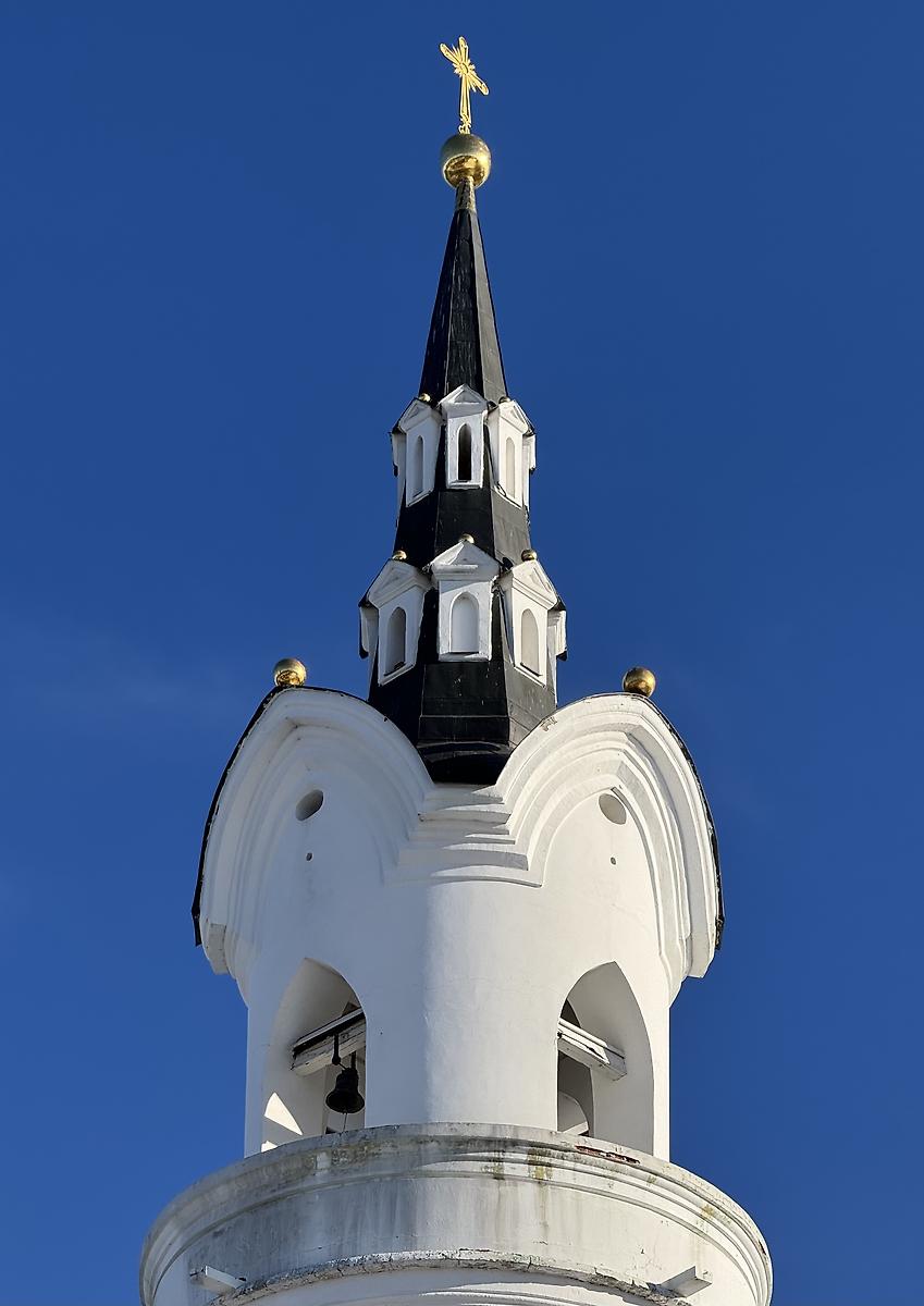 Ярус звона колокольни, архитектурные детали. Церковь Михаила Архангела, Поджигородово (Клинский городской округ, Московская область)