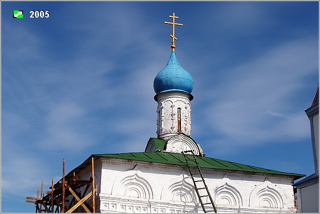 Успенский Косьмин мужской монастырь. Церковь Успения Пресвятой Богородицы, Небылое (Юрьев-Польский район, Владимирская область). архитектурные детали, Завершение основного объема