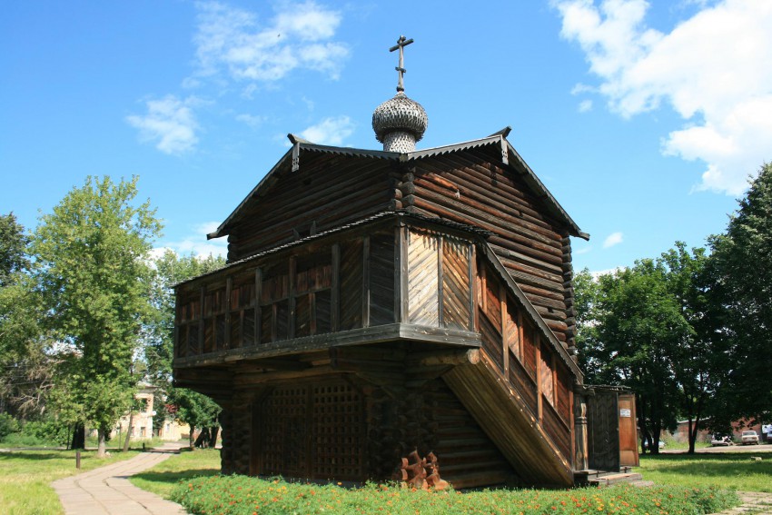 Слободской. Церковь Михаила Архангела. фасады