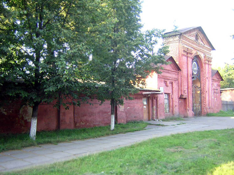 Крестовоздвиженский монастырь, Слободской (Слободской район, Кировская область). дополнительная информация, Ворота быв. монастыря