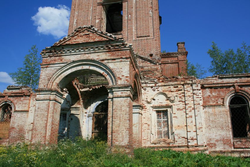 Церковь Илии Пророка, Ильинское (Слободской район, Кировская область). архитектурные детали