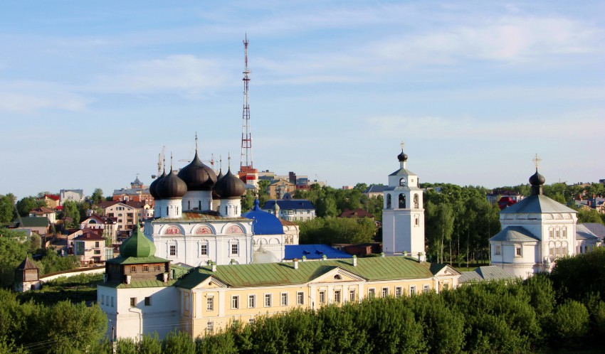 Вятка (Киров). Успенский Трифонов монастырь. общий вид в ландшафте, Панорама 