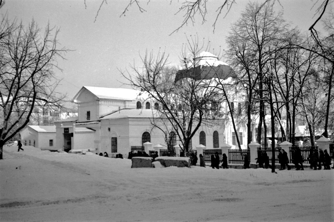 Церковь Рождества Иоанна Предтечи, Вятка (Киров) (Вятка (Киров), город, Кировская область). фасады, Предтеченская церковь в 1980-е гг. Из личного архива.