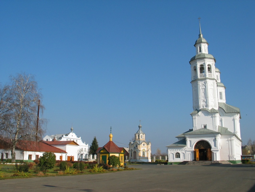 Вятка (Киров). Троицкий Александро-Невский монастырь. фасады