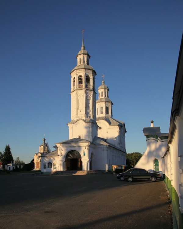 Троицкий Александро-Невский монастырь, Вятка (Киров) (Вятка (Киров), город, Кировская область). общий вид в ландшафте