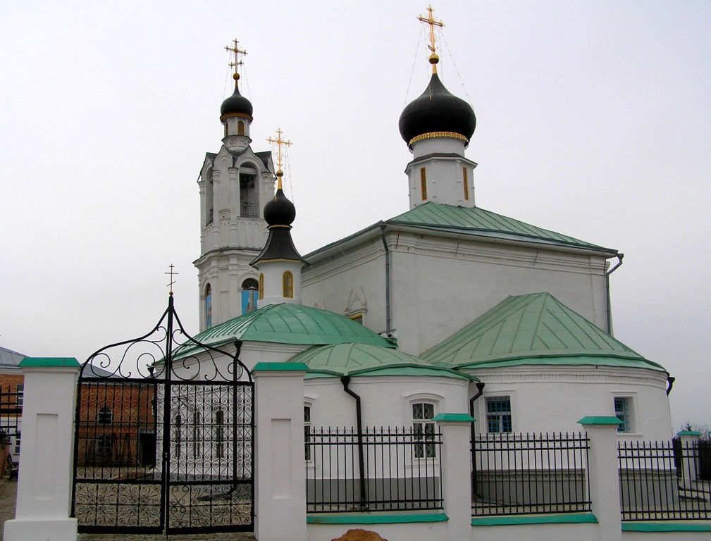 Волоколамск. Церковь Покрова Пресвятой Богородицы. фасады