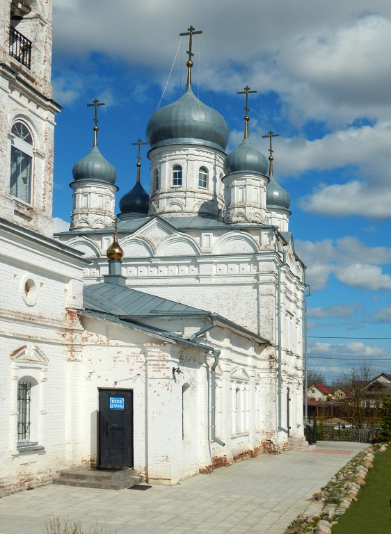 Переславль-Залесский. Церковь Троицы Живоначальной. архитектурные детали