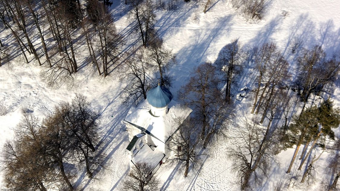 Церковь Олега Брянского, Осташёво (Волоколамский городской округ, Московская область). общий вид в ландшафте