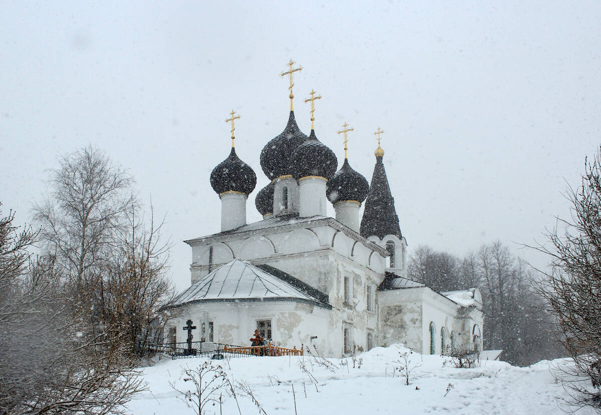 Церковь Троицы Живоначальной, Норское (Ярославль, город, Ярославская область). художественные фотографии, Вид с берега Волги