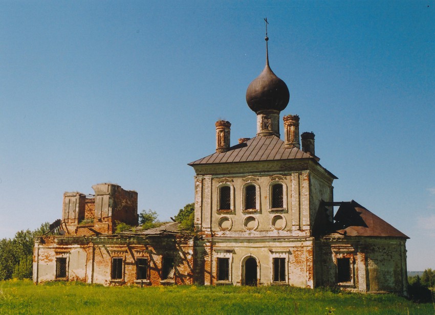 Вексицы. Церковь Георгия Победоносца. фасады