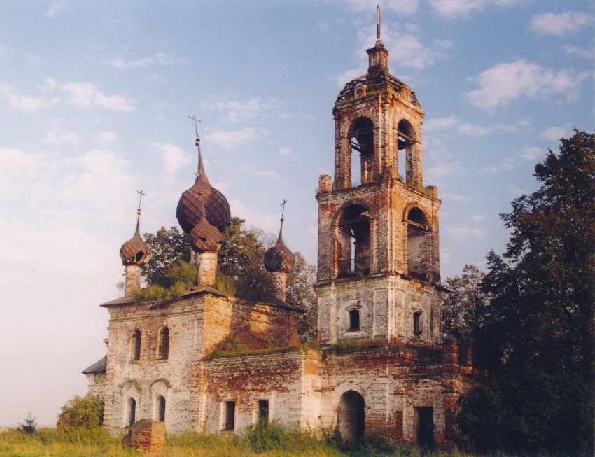 Церковь Сергия Радонежского, Деболовское (Ростовский район, Ярославская область). фасады, До реставрации