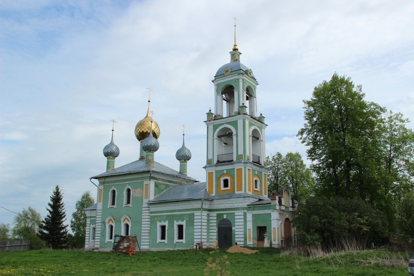 Деболовское. Церковь Сергия Радонежского. фасады