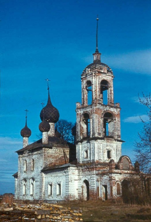 Деболовское. Церковь Сергия Радонежского. фасады