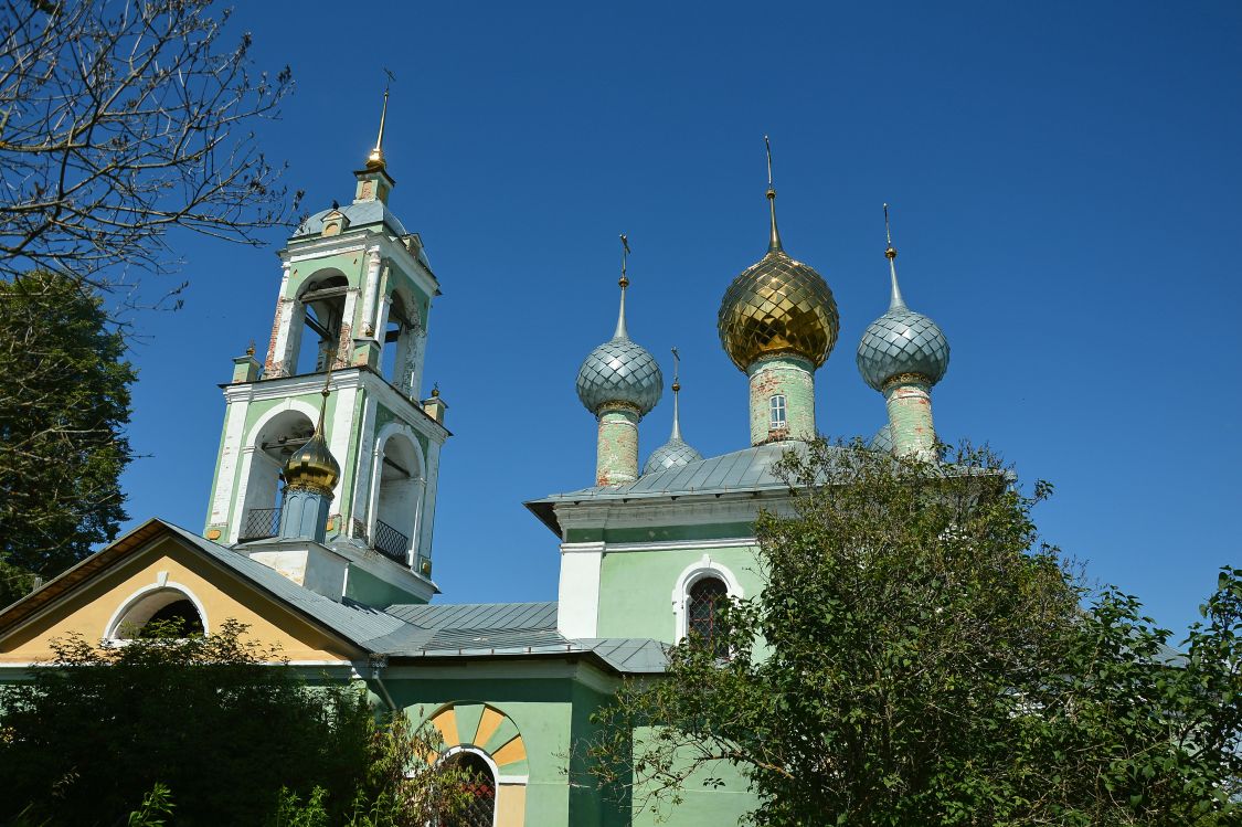 Деболовское. Церковь Сергия Радонежского. фасады