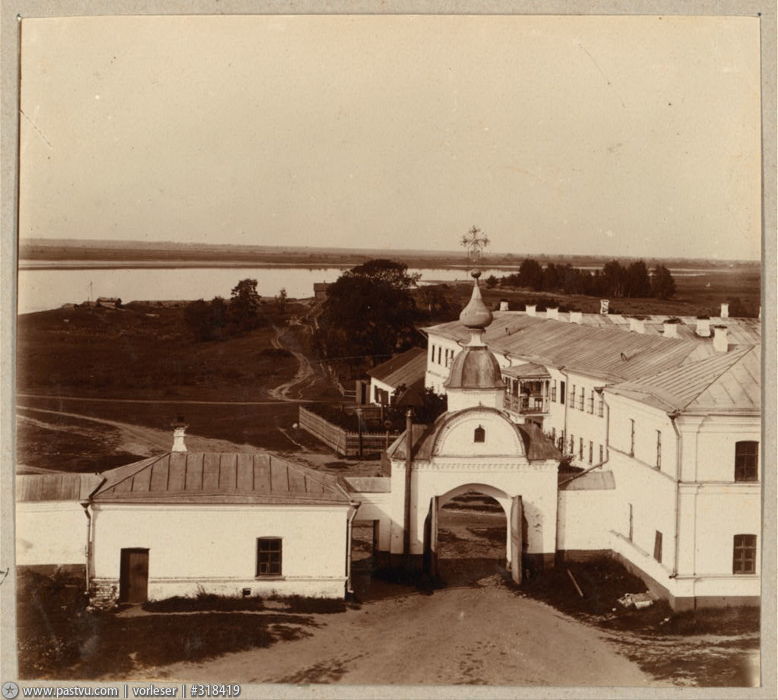 Николо-Бабаевский монастырь, Некрасовское (Некрасовский район, Ярославская область). архивная фотография, Фото с сайта  pastvu.ru Фото С.М.Прокудина -Горского Фото 1910 г.