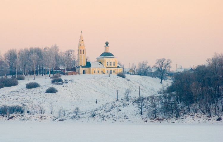 Тутаев. Церковь Троицы Живоначальной (