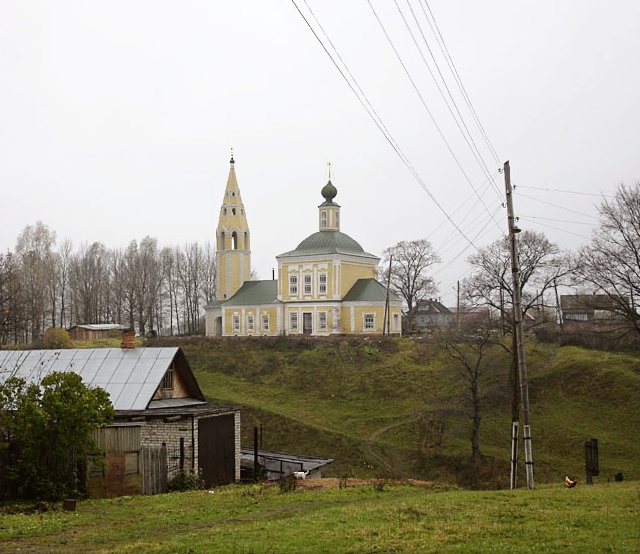 Тутаев. Церковь Троицы Живоначальной (