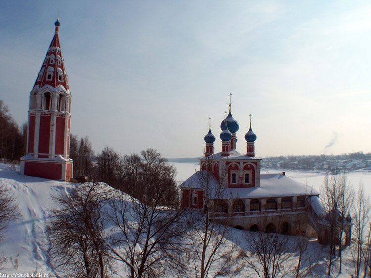 Церковь Казанской иконы Божией Матери и Преображения Господня, Тутаев (Тутаевский район, Ярославская область). общий вид в ландшафте