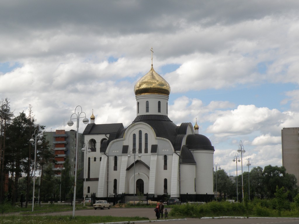 Собор Владимира равноапостольного, Удомля (Удомельский городской округ, Тверская область). общий вид в ландшафте