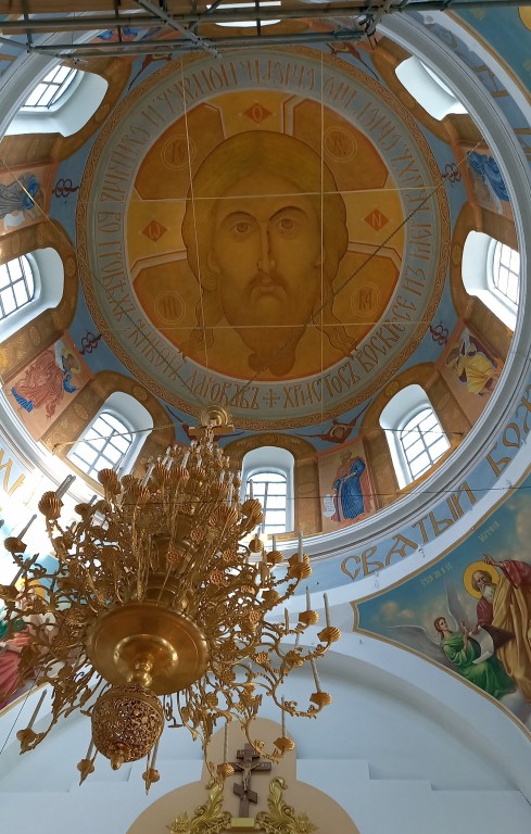 Церковь Успения Пресвятой Богородицы, Суворово (Дивеевский район, Нижегородская область). интерьер и убранство, Интерьер храма. Роспись купола.