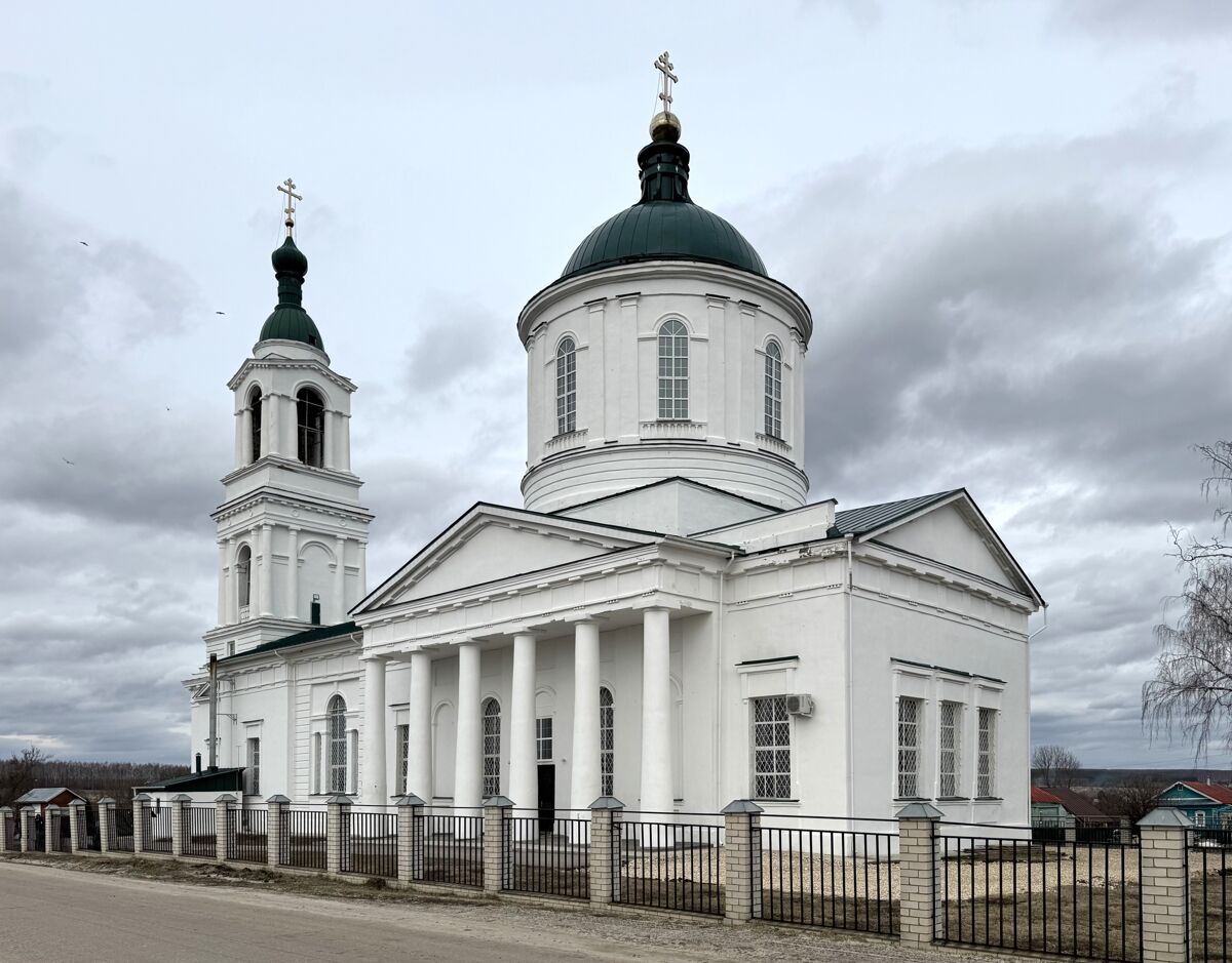 Церковь Успения Пресвятой Богородицы, Суворово (Дивеевский район, Нижегородская область). фасады, Вид с юго-востока