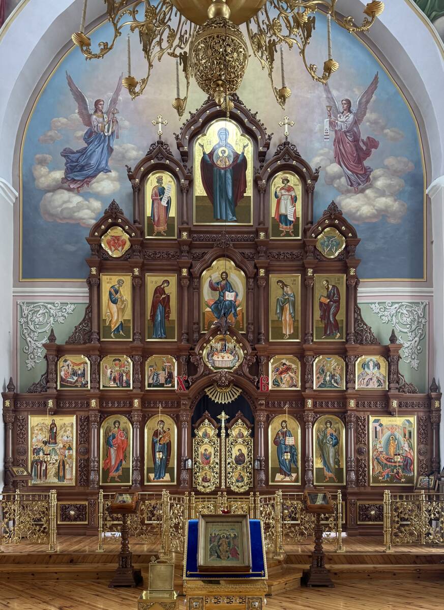 Церковь Успения Пресвятой Богородицы, Суворово (Дивеевский район, Нижегородская область). интерьер и убранство, Интерьер главного объёма, фронтальный вид