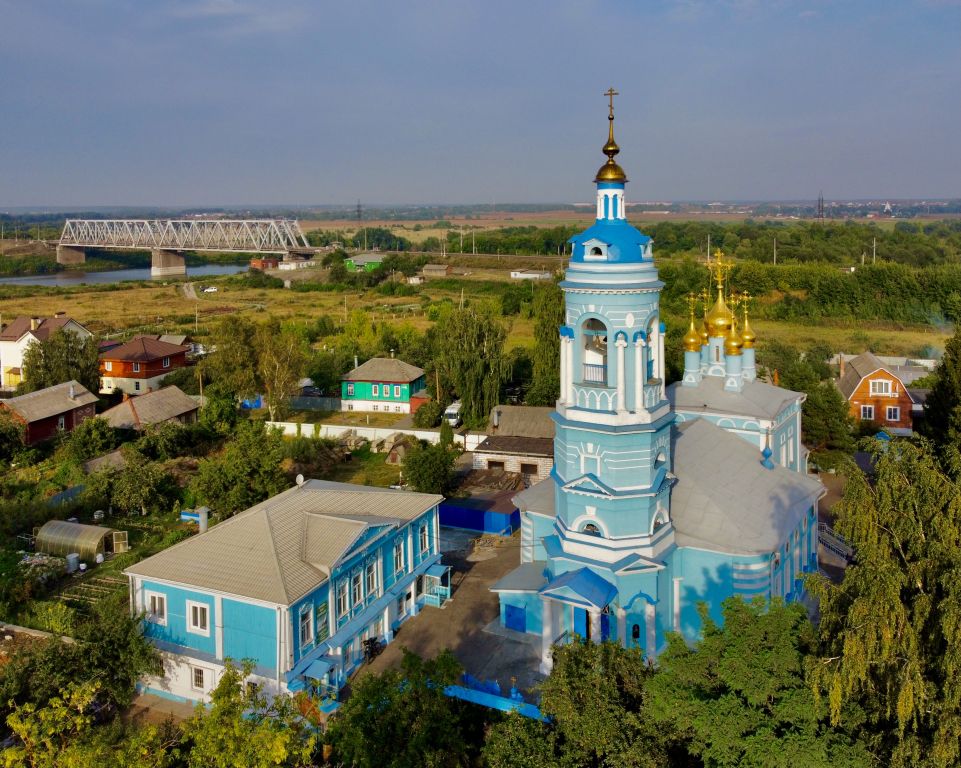 Коломна. Церковь Богоявления Господня. общий вид в ландшафте, С высоты вид с запада