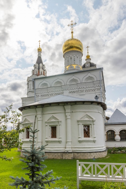Дмитровское. Церковь Димитрия Солунского. фасады, Вид с востока