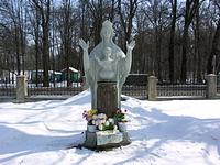 Церковь Казанской иконы Божией Матери (каменная), памятник Богородице за алтарем<br>, Ламишино, Истринский городской округ и ЗАТО Восход, Московская область