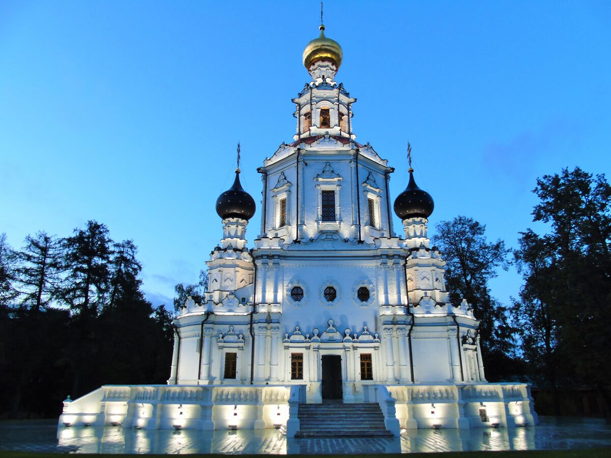 Троицкое подворье Покровского монастыря в Троице-Лыкове. Церковь Троицы Живоначальной, Строгино (Северо-Западный административный округ (СЗАО), г. Москва). фасады