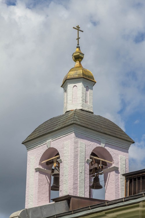 Хорошёво-Мнёвники. Церковь Троицы Живоначальной в Хорошёве. архитектурные детали, Завершение колокольни