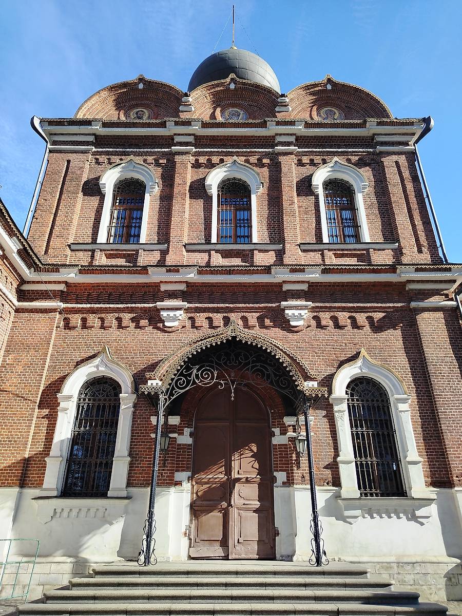 Южная сторона храма, архитектурные детали. Церковь Преображения Господня в Тушине, Покровское-Стрешнево (Северо-Западный административный округ (СЗАО), г. Москва)