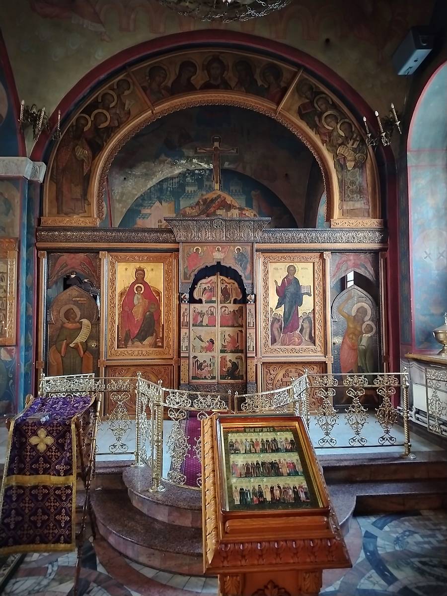 Иконостас придела в честь св. преп. Сергия Радонежского , интерьер и убранство. Церковь Преображения Господня в Тушине, Покровское-Стрешнево (Северо-Западный административный округ (СЗАО), г. Москва)