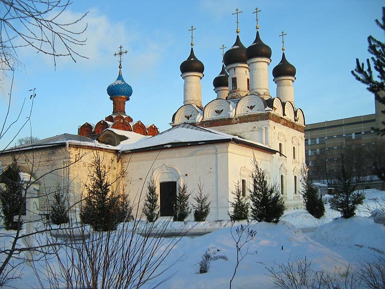 Северное Тушино. Церковь Покрова Пресвятой Богородицы в Братцеве. фасады