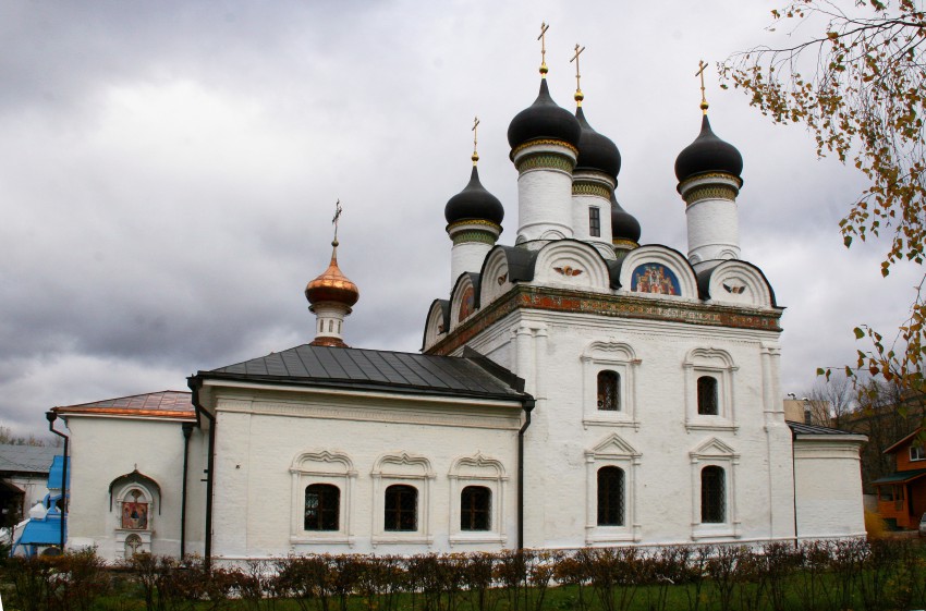 Церковь Покрова Пресвятой Богородицы в Братцеве, Северное Тушино (Северо-Западный административный округ (СЗАО), г. Москва). фасады
