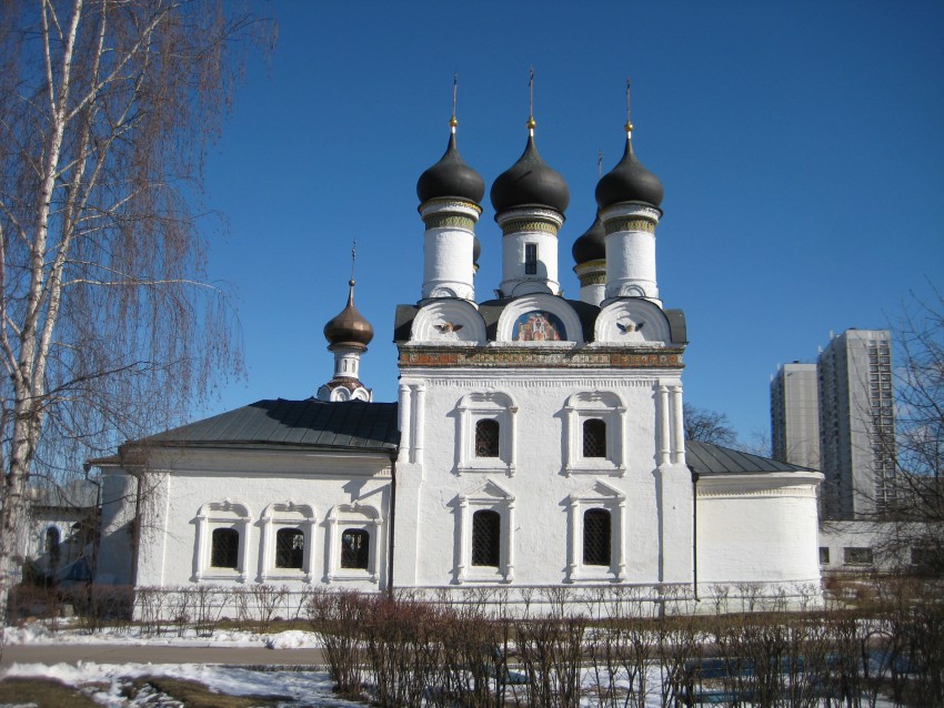 Церковь Покрова Пресвятой Богородицы в Братцеве, Северное Тушино (Северо-Западный административный округ (СЗАО), г. Москва). фасады