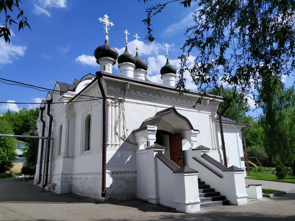 Северное Тушино. Церковь Покрова Пресвятой Богородицы в Братцеве. фасады