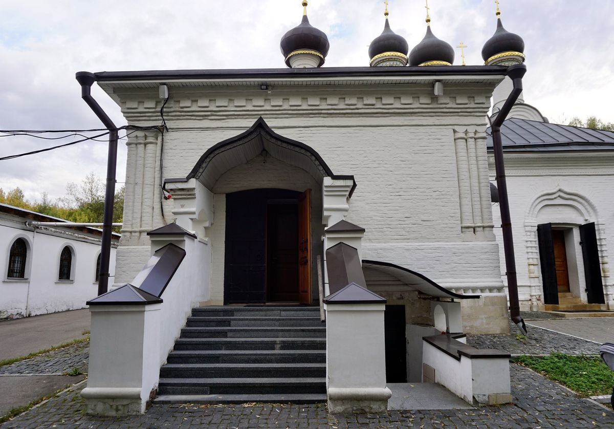 архитектурные детали. Церковь Покрова Пресвятой Богородицы в Братцеве, Северное Тушино (Северо-Западный административный округ (СЗАО), г. Москва)