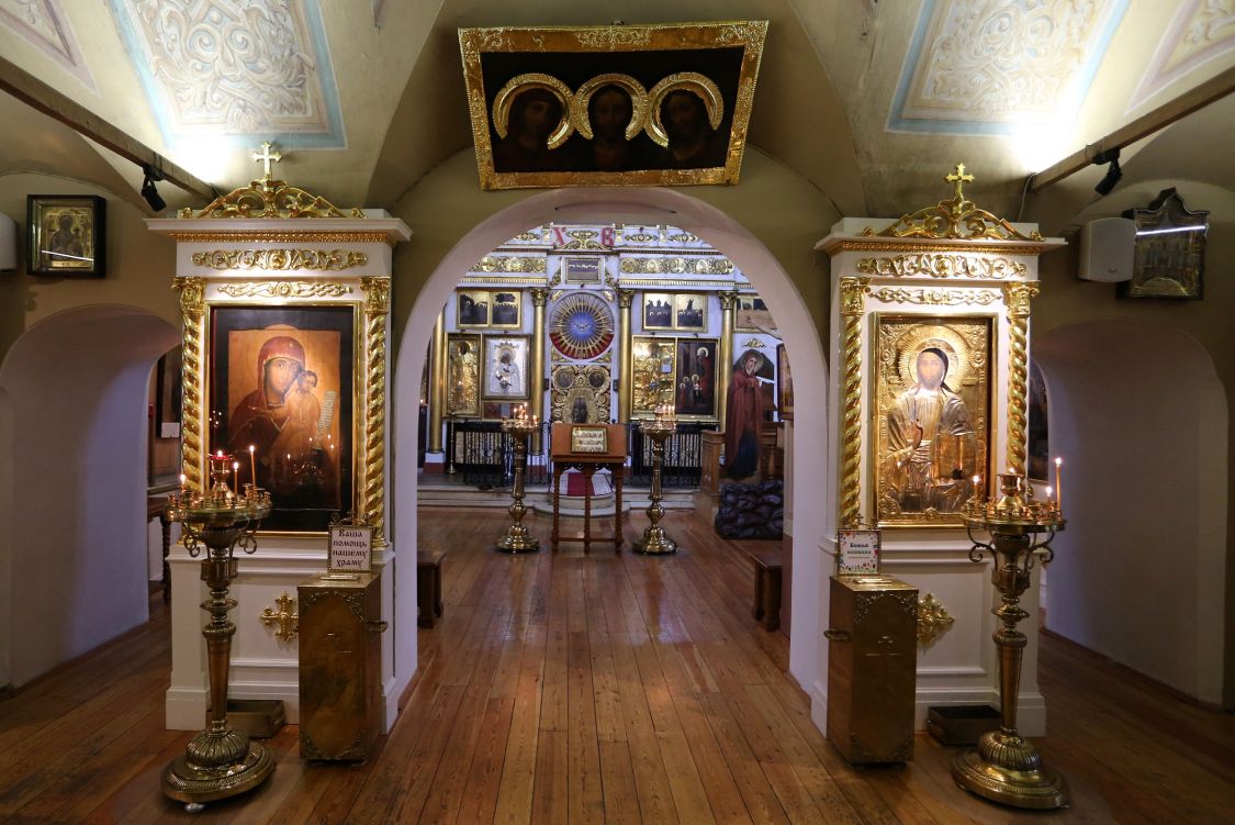 Церковь Владимирской иконы Божией Матери в Куркине, Куркино (Северо-Западный административный округ (СЗАО), г. Москва). интерьер и убранство
