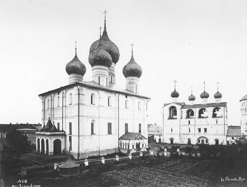 Митрополичий двор, Ростов Великий (Ростовский район, Ярославская область). архивная фотография, Успенский собор и звонница. Фото И.Ф. Барщевского конца XIX в.