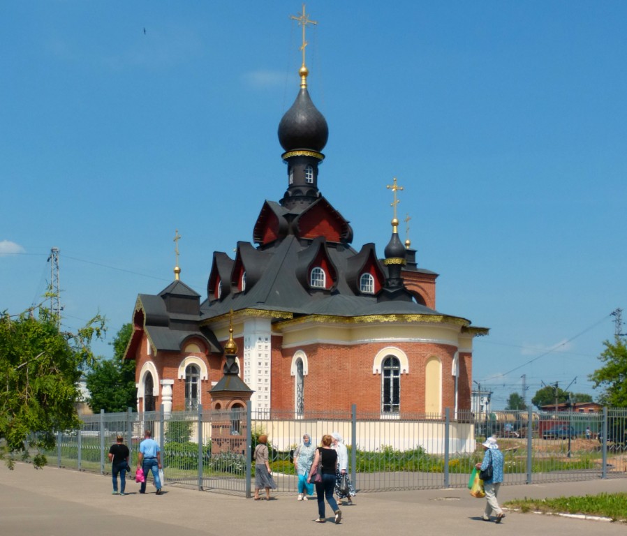 Александров. Церковь Серафима Саровского. фасады