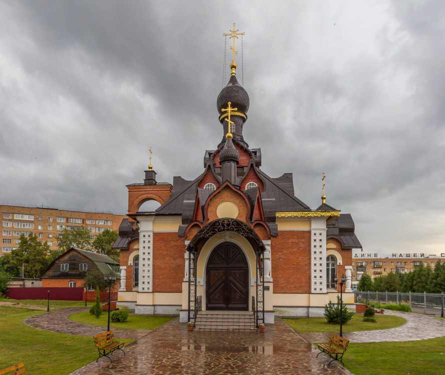 Александров. Церковь Серафима Саровского. фасады