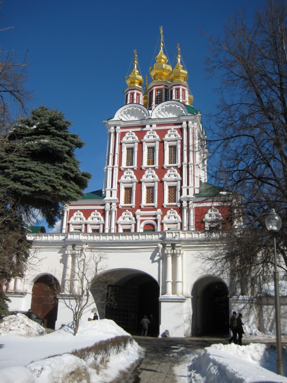 Хамовники. Новодевичий монастырь. фасады